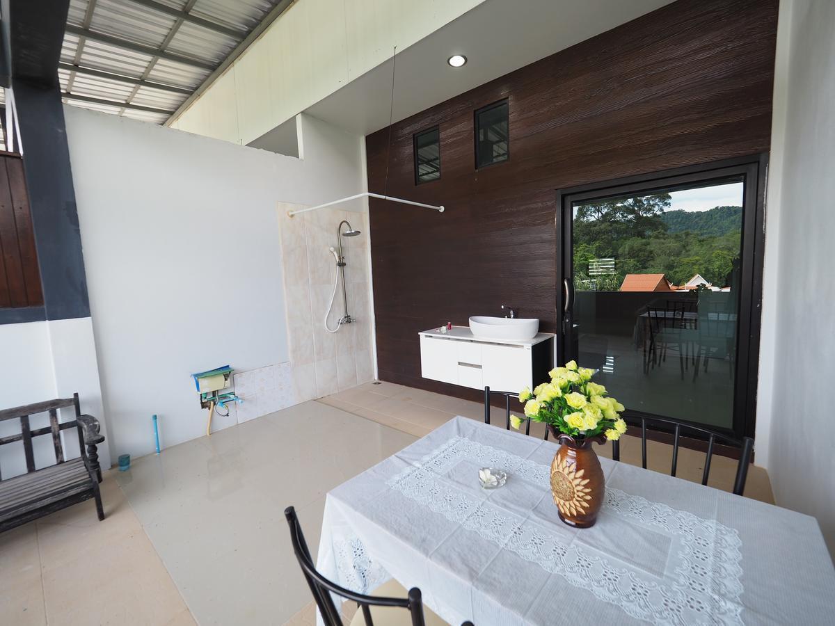 Poonsap Apartment Ban Ai Dao Екстер'єр фото